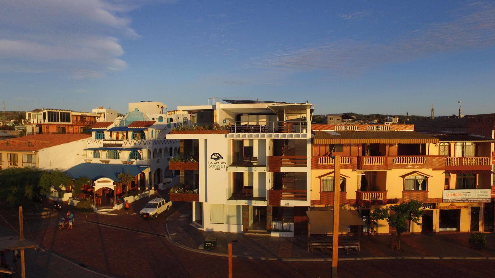Galapagos Sunset Hotel بويرتو بكويريزو مورينو المظهر الخارجي الصورة